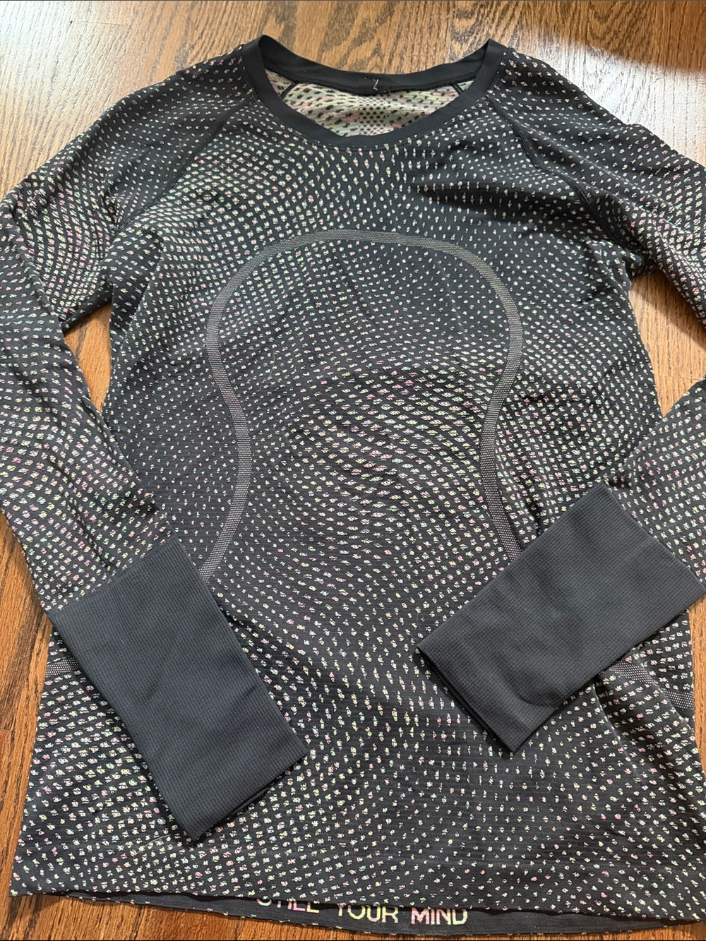 Lululemon swiftly Black Patterned Long-Sleeve Athletic Shirt sz 10